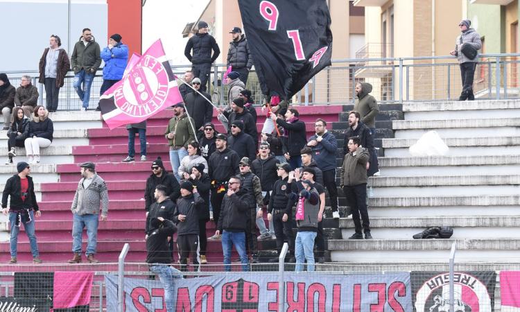 Tolentino ultimo, presa di posizione dei tifosi: "In campo i giovani, squadra non ha più obiettivi" Tolentino ultimo, presa di posizione dei tifosi: "In campo i giovani, squadra non ha più obiettivi"