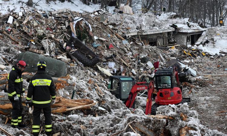 Strage di Rigopiano, i familiari delle vittime dopo la sentenza:" Sono stati uccisi per la seconda volta"