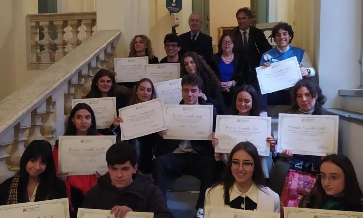 Macerata, borse di studio per 17 giovani meritevoli dell'entroterra: consegna del premio Camillo Grifi