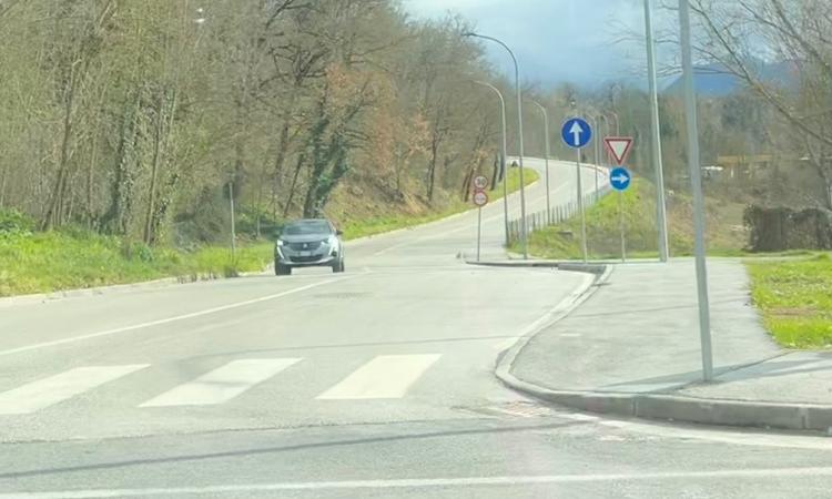 Matelica, ripristinata (in parte) la viabilità in via Sollecito: via al senso unico alternato
