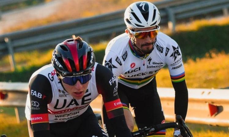 Tappa della Tirreno Adriatico a Recanati: il Comune chiude le scuole