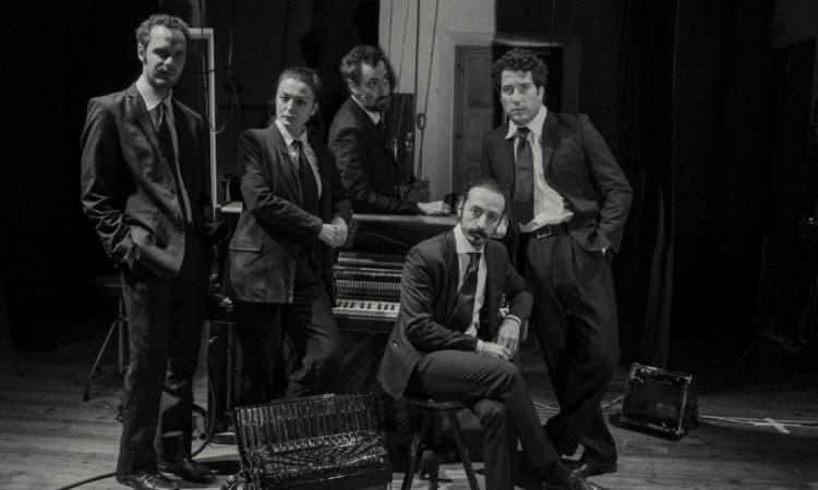 San Severino, "Ciao amore ciao": la storia di Luigi Tenco torna in vita sul palco del Feronia San Severino, "Ciao amore ciao": la storia di Luigi Tenco torna in vita sul palco del Feronia