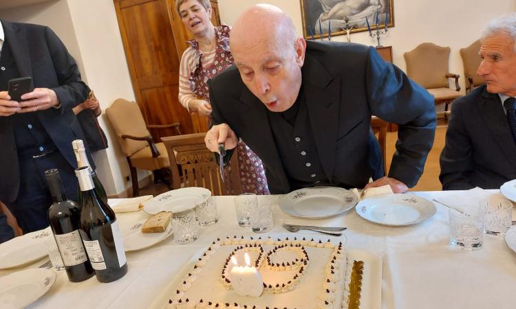 Recanati, Padre Moretti festeggia 60 anni di sacerdozio: dal rettorato a Firenze alla missione a Kabul