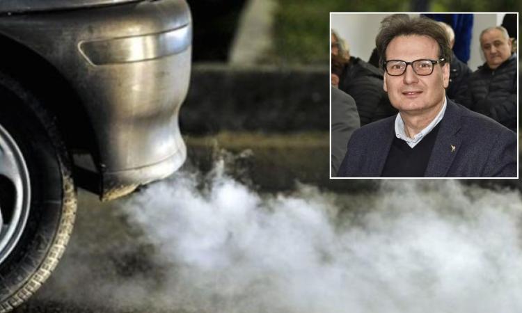 Macerata, raccolta firme della Lega contro stop auto a benzina nel 2035: gazebo in 6 comuni