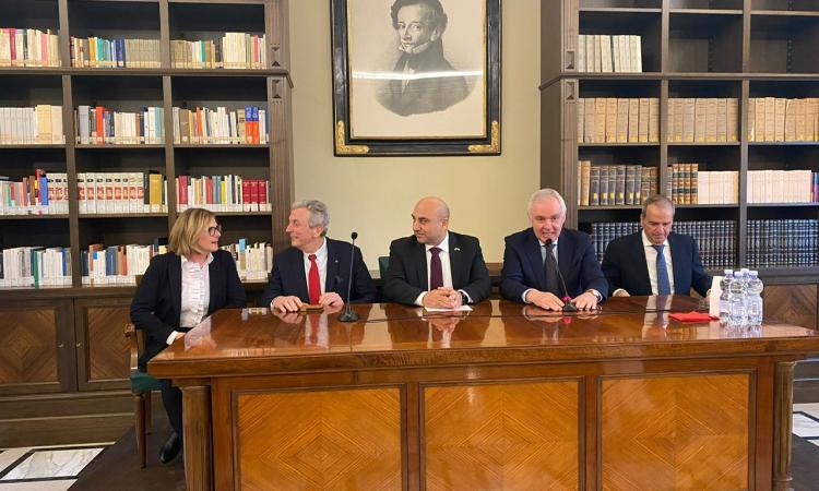 Recanati, visita dell'ambasciatore dell'Azerbaijan: nasce l'asse culturale nel nome di Leopardi Recanati, visita dell'ambasciatore dell'Azerbaijan: nasce l'asse culturale nel nome di Leopardi