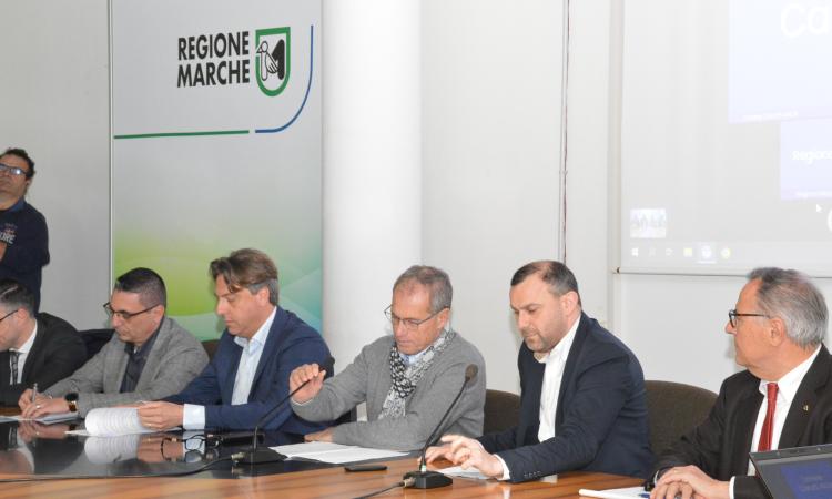 Marche, al via corsi formativi nel settore moda: almeno il 50% di assunzioni per i partecipanti Marche, al via corsi formativi nel settore moda: almeno il 50% di assunzioni per i partecipanti