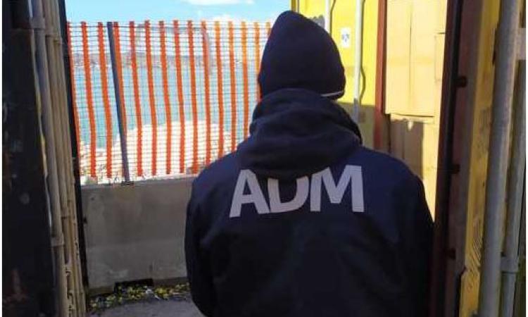 Lampeggiatori per cantieri stradali non a norma: rischio multa fino a 12mila euro