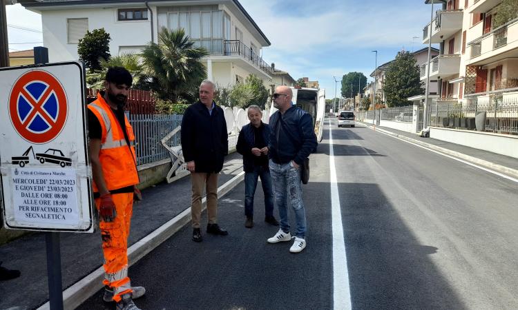 Civitanova, terminati i lavori in via Crimea: "Consegniamo alla città un'altra strada sicura"