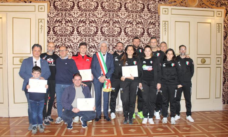 "Macerata Più", dal volley al nuoto: premiati i campioni dello sport "Macerata Più", dal volley al nuoto: premiati i campioni dello sport
