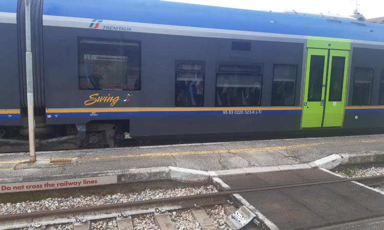 Guasto alla linea ferroviaria, disagi sulla tratta Civitanova Marche-Fabriano