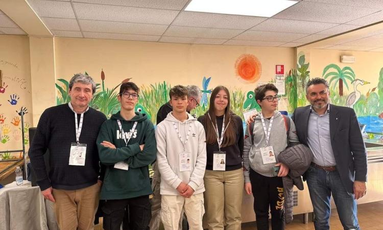 Trofeo Scacchi Scuola, terzo posto per l'ITE Gentili nelle fasi provinciali: Pacchiani imbattuto Trofeo Scacchi Scuola, terzo posto per l'ITE Gentili nelle fasi provinciali: Pacchiani imbattuto