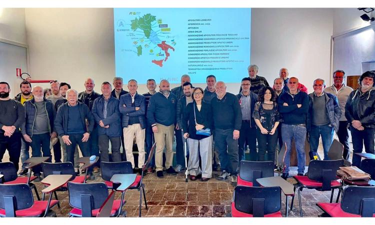 Consorzio Apistico Provinciale di Macerata, Alvaro Caramanti riconfermato presidente Consorzio Apistico Provinciale di Macerata, Alvaro Caramanti riconfermato presidente
