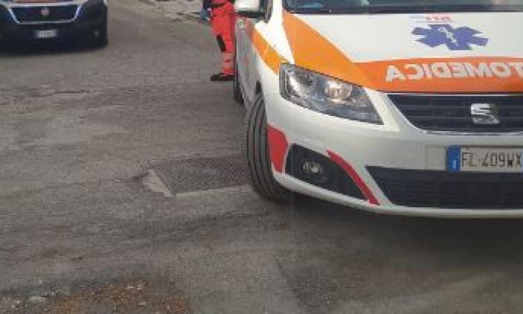 Dramma a Macerata: uomo trovato morto nel cortile di casa