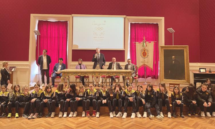 Recanati torna a celebrare "La Pasqua dello Sport": premiati campioni e associazioni recanatesi Recanati torna a celebrare "La Pasqua dello Sport": premiati campioni e associazioni recanatesi
