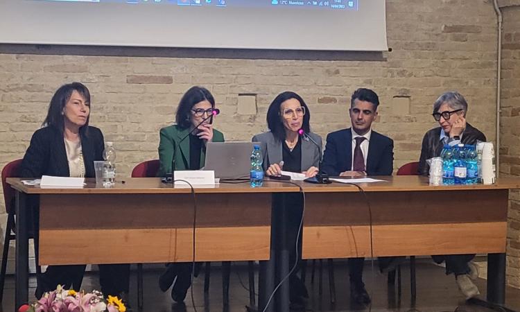 Povertà, nelle Marche in condizioni d'indigenza l'11% della popolazione: "Serve un vero patto sociale" Povertà, nelle Marche in condizioni d'indigenza l'11% della popolazione: "Serve un vero patto sociale"