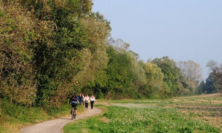 Montelupone, taglio del nastro per il tratto di oltre 8 chilometri della Ciclovia del Potenza Montelupone, taglio del nastro per il tratto di oltre 8 chilometri della Ciclovia del Potenza