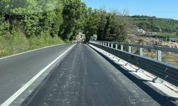 Osimo, via D'Ancona riaperta a due corsie dopo la frana: "Lavoro durato meno del previsto" Osimo, via D'Ancona riaperta a due corsie dopo la frana: "Lavoro durato meno del previsto"