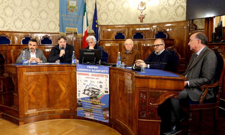 Sarnano-Sassotetto, al via "La Corsa" naturalistica fra le più amate d'Italia: "Fiore all'occhiello del territorio" Sarnano-Sassotetto, al via "La Corsa" naturalistica fra le più amate d'Italia: "Fiore all'occhiello del territorio"