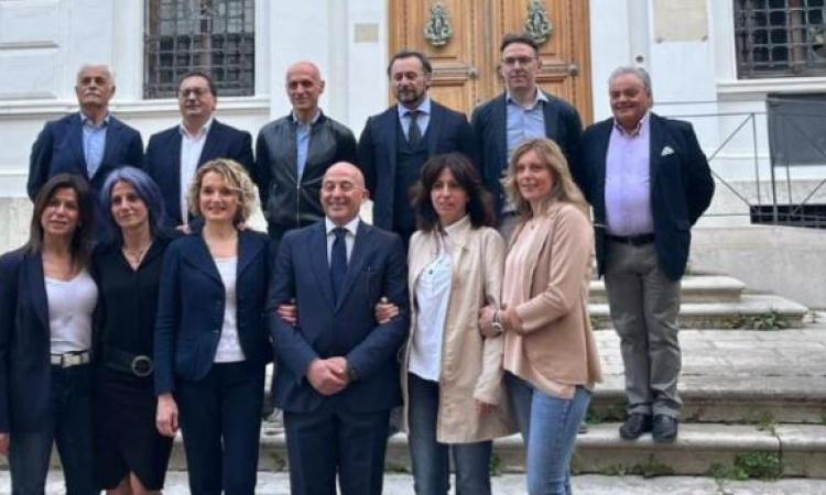 Camerino, seduta segreta del Consiglio. 'Ripartiamo' choc: "Pierdominici ci ha lanciato farmaco" Camerino, seduta segreta del Consiglio. 'Ripartiamo' choc: "Pierdominici ci ha lanciato farmaco"