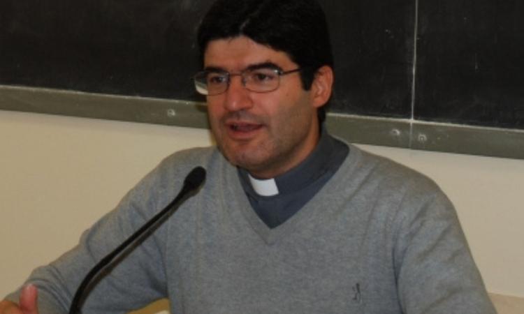 Papa Francesco nomina vescovo di Fano monsignor Andrea Andreozzi: "Un dono della Madonna di Loreto" Papa Francesco nomina vescovo di Fano monsignor Andrea Andreozzi: "Un dono della Madonna di Loreto"