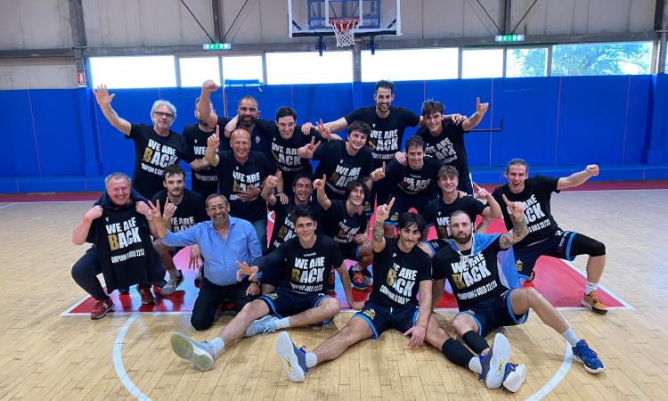 Basket, la Virtus Civitanova torna in serie B: Pisaurum Pesaro travolta in gara 3 Basket, la Virtus Civitanova torna in serie B: Pisaurum Pesaro travolta in gara 3