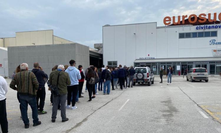 Lube-Trento, biglietti polverizzati in un pomeriggio: febbre alta in vista di gara 4 Lube-Trento, biglietti polverizzati in un pomeriggio: febbre alta in vista di gara 4