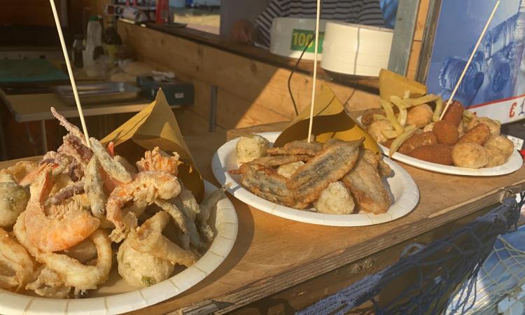 A Macerata torna lo "Street Food international": in piazza i ristoratori di strada