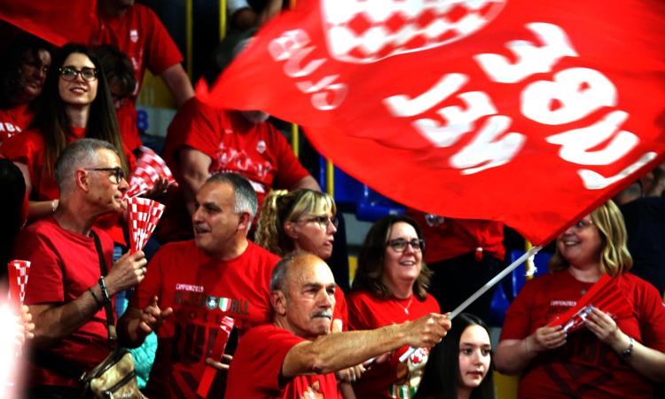 Lube, i Predators pronti a 'invadere' Trento per gara 5: oltre 160 tifosi in partenza Lube, i Predators pronti a 'invadere' Trento per gara 5: oltre 160 tifosi in partenza