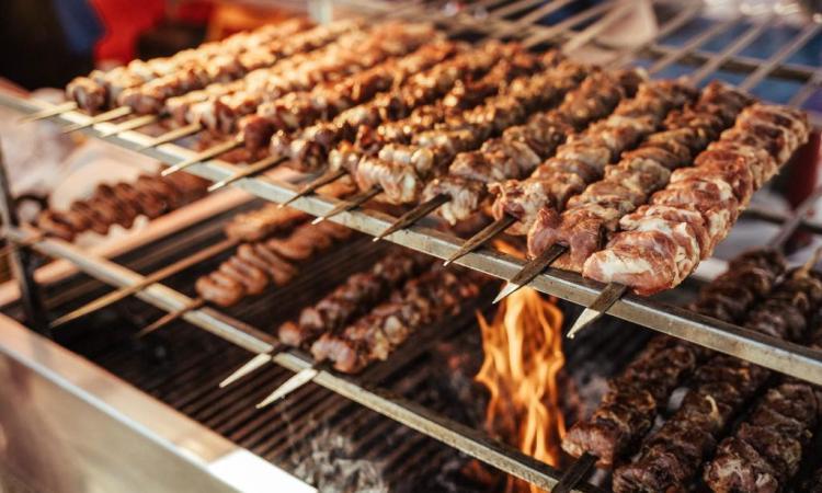 Civitanova, al Varco sul Mare la prima edizione di "Birra in Fermento" con street food e musica