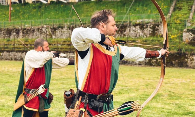 Corsa alla spada, si apre una settimana densa di eventi: i coniugi Pasotti signori di Camerino