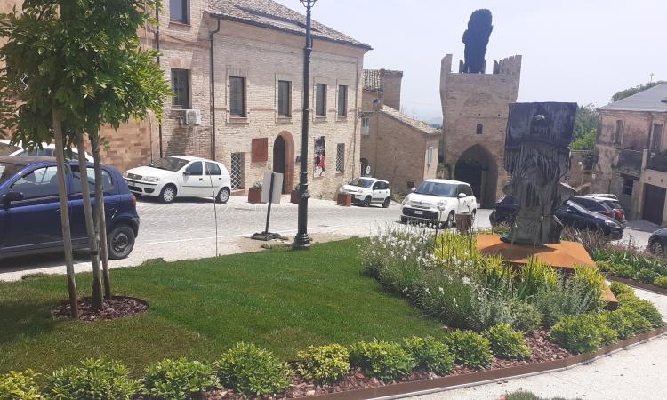 Civitanova, nuova luce per piazza Garibaldi: ultimati i lavori