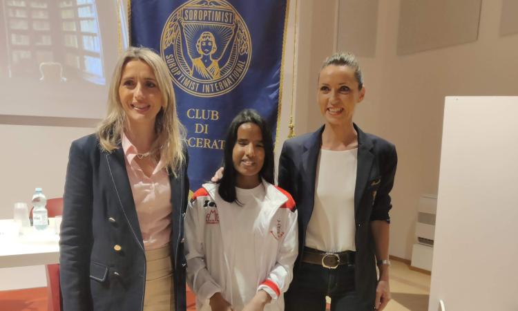 Macerata, Sorptimist e Vezzali celebrano la scherma per non vedenti: incontro con Nitu Venturini Macerata, Sorptimist e Vezzali celebrano la scherma per non vedenti: incontro con Nitu Venturini