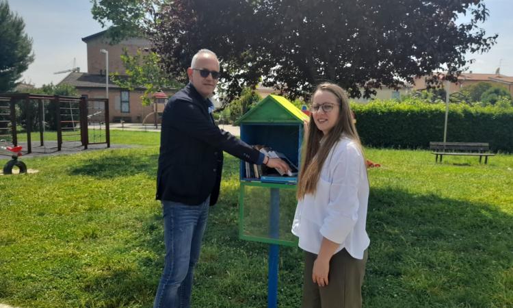 Mini biblioteche installate nei parchi della città: a Civitanova arriva il bookcrossing Mini biblioteche installate nei parchi della città: a Civitanova arriva il bookcrossing