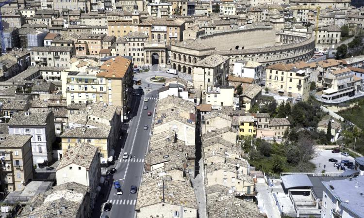 "Macerata la città con il clima migliore d'Italia": lo rivela un'indagine de iLMeteo.it e del CorSera "Macerata la città con il clima migliore d'Italia": lo rivela un'indagine de iLMeteo.it e del CorSera