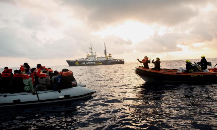 Sos Humanity salva 30 migranti: assegnato il porto di Ancona