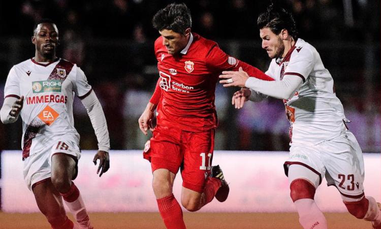 Calciomercato, Melchiorri nel mirino di Recanatese e Maceratese: arriva l'offerta dei biancorossi Calciomercato, Melchiorri nel mirino di Recanatese e Maceratese: arriva l'offerta dei biancorossi