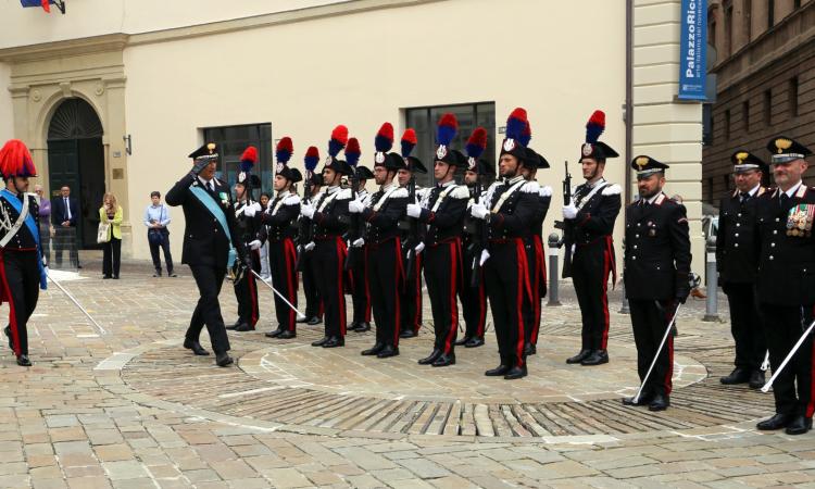 Macerata, 209° anniversario dei carabinieri. Candido: "Fermi, fedeli e nobili a difesa del popolo" (FOTOGALLERY) Macerata, 209° anniversario dei carabinieri. Candido: "Fermi, fedeli e nobili a difesa del popolo" (FOTOGALLERY)