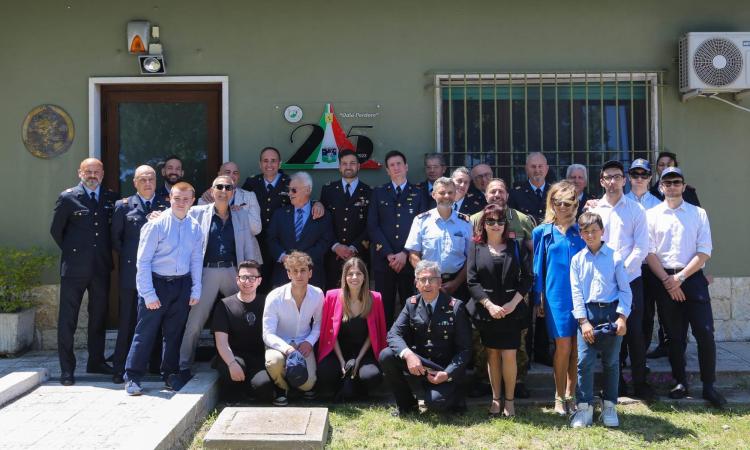 Potenza Picena, l'ITE Gentili incontra la squadriglia radar dell'Aeronautica per i 25 anni dalla fondazione Potenza Picena, l'ITE Gentili incontra la squadriglia radar dell'Aeronautica per i 25 anni dalla fondazione