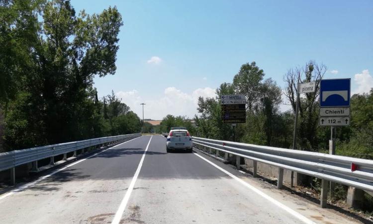 Sforzacosta, lavori sul ponte di Colbuccaro: arriva il senso unico, come cambia la viabilità