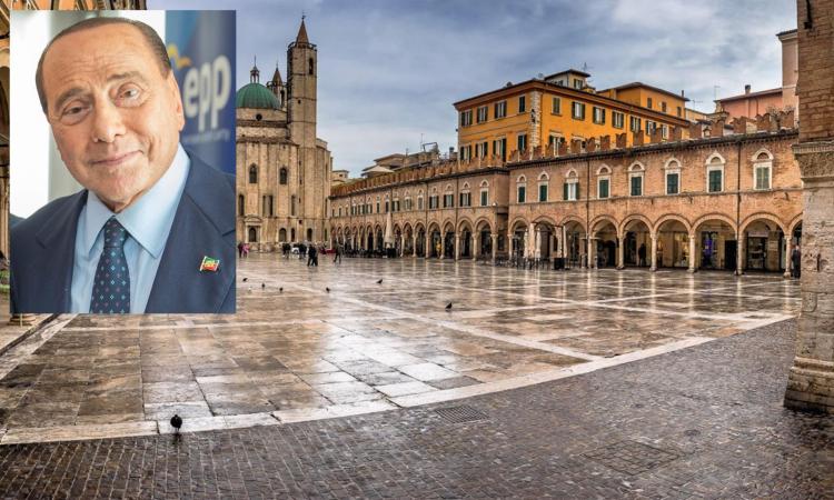 La proposta del sindaco di Ascoli: "Intitoliamo una via a Silvio Berlusconi"