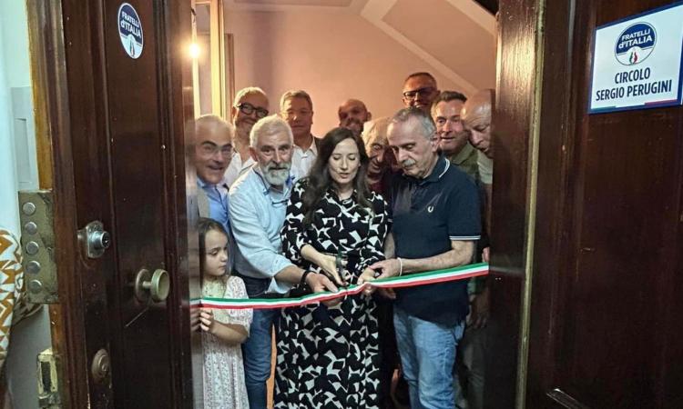 Tolentino, riapre dopo 7 anni la sede di Fratelli d'Italia: intitolata a Sergio Perugini Tolentino, riapre dopo 7 anni la sede di Fratelli d'Italia: intitolata a Sergio Perugini