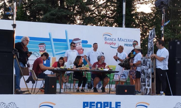 Grande successo per il rugby maceratese con "People Sport Fun" Grande successo per il rugby maceratese con "People Sport Fun"