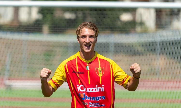 Recanatese e Gianluca Longobardi avanti insieme: ufficiale il rinnovo del terzino Recanatese e Gianluca Longobardi avanti insieme: ufficiale il rinnovo del terzino