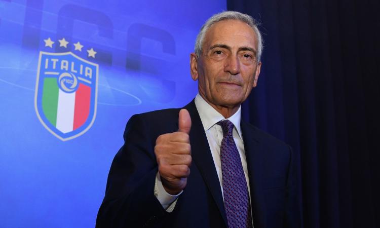 Treia, campo sportivo intitolato a Leonardo Capponi: il presidente Figc Gravina al taglio del nastro Treia, campo sportivo intitolato a Leonardo Capponi: il presidente Figc Gravina al taglio del nastro