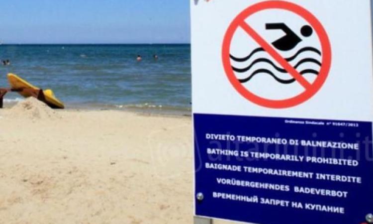 Civitanova, scatta il divieto di balneazione alla foce del fiume Chienti