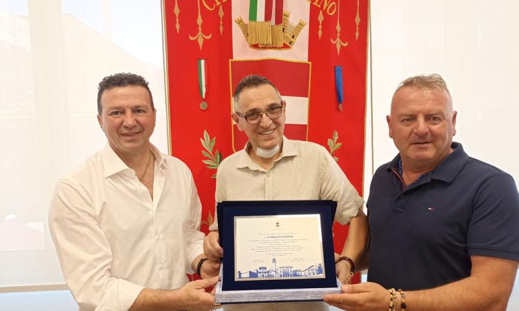 Tolentino, il pastificio Pavoni festeggia 50 anni di attività: un premio per Sauro Dignani Tolentino, il pastificio Pavoni festeggia 50 anni di attività: un premio per Sauro Dignani