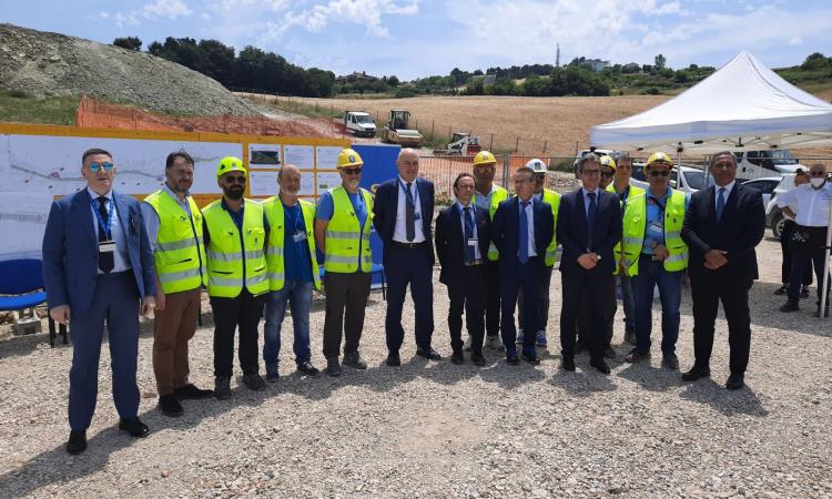 Collegamento tra Statale 16 e porto di Ancona: al via l'appalto, investimento da 148 milioni Collegamento tra Statale 16 e porto di Ancona: al via l'appalto, investimento da 148 milioni