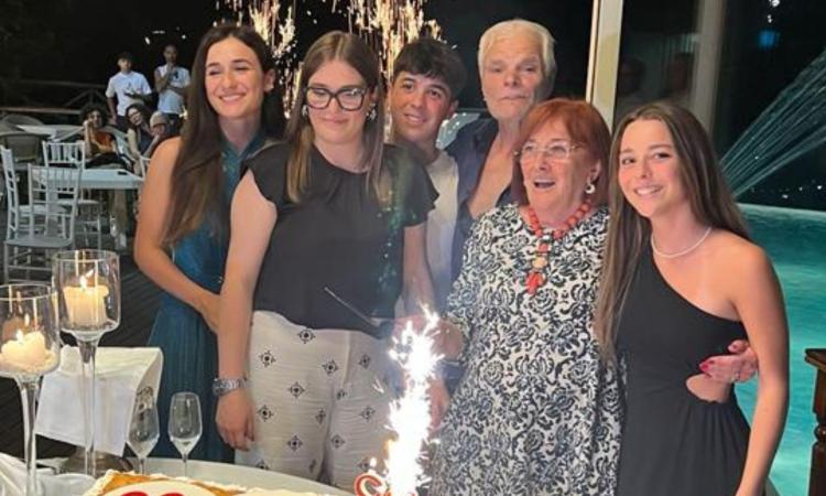 Macerata, festa all'insegna della solidarietà per gli 80 anni di Paolo Nardi ed Eliane Macerata, festa all'insegna della solidarietà per gli 80 anni di Paolo Nardi ed Eliane