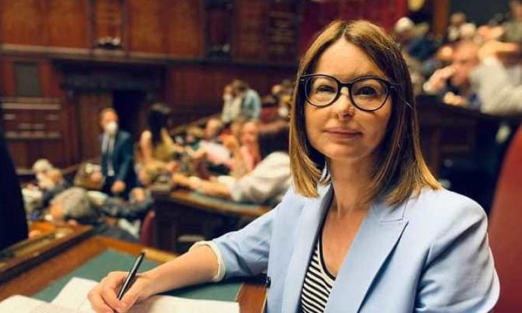 Libero uno degli uomini che sfigurò con l'acido Lucia Annibali: è stato espulso dall'Italia Libero uno degli uomini che sfigurò con l'acido Lucia Annibali: è stato espulso dall'Italia