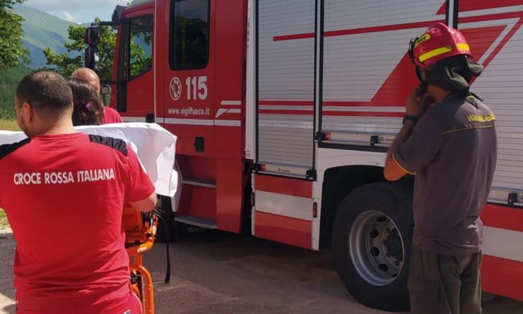 Fiastra, cade durante escursione sulle Lame Rosse: recuperata e soccorsa in ambulanza